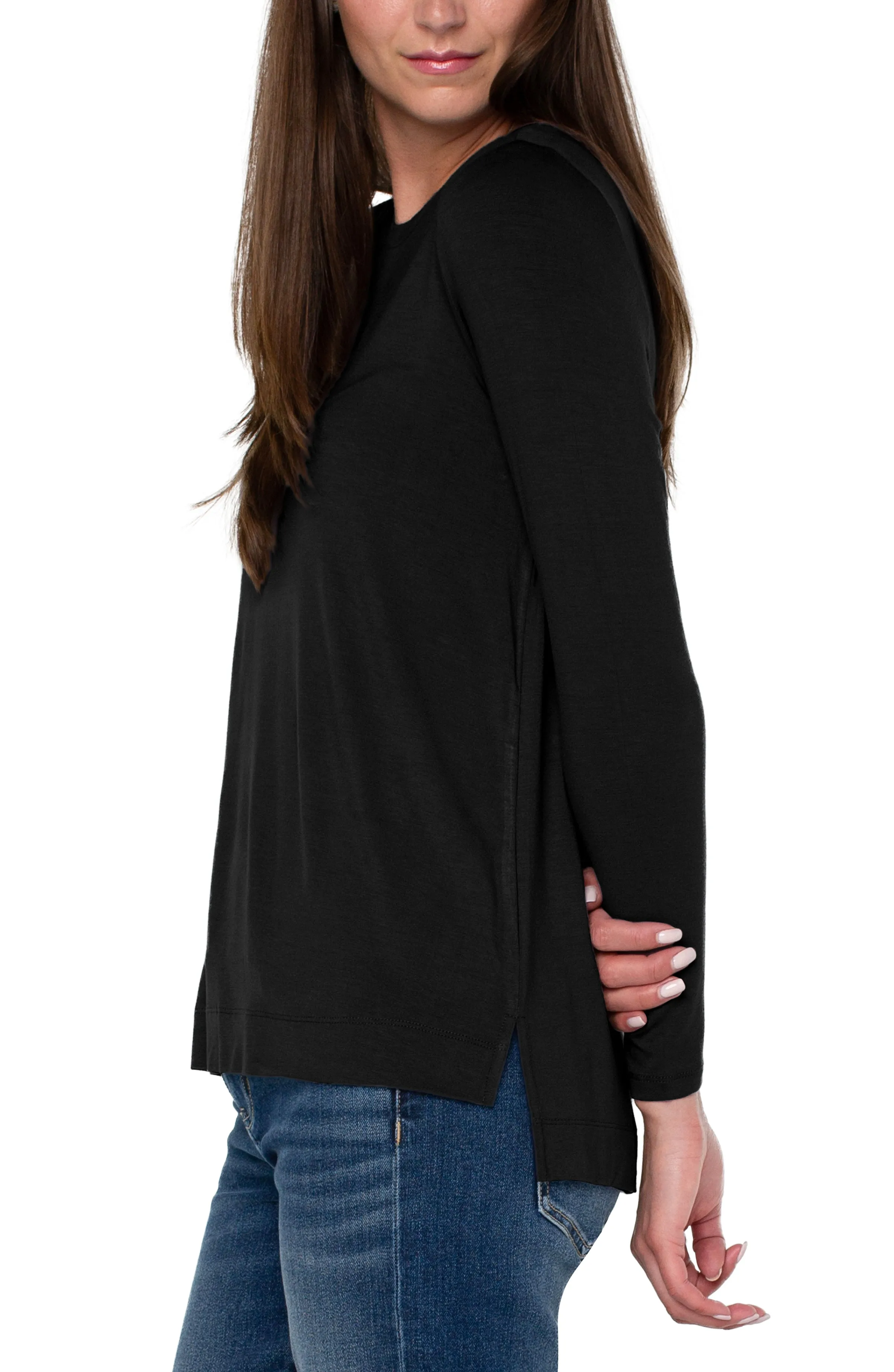 LONG SLEEVE SCOOP NECK TEE