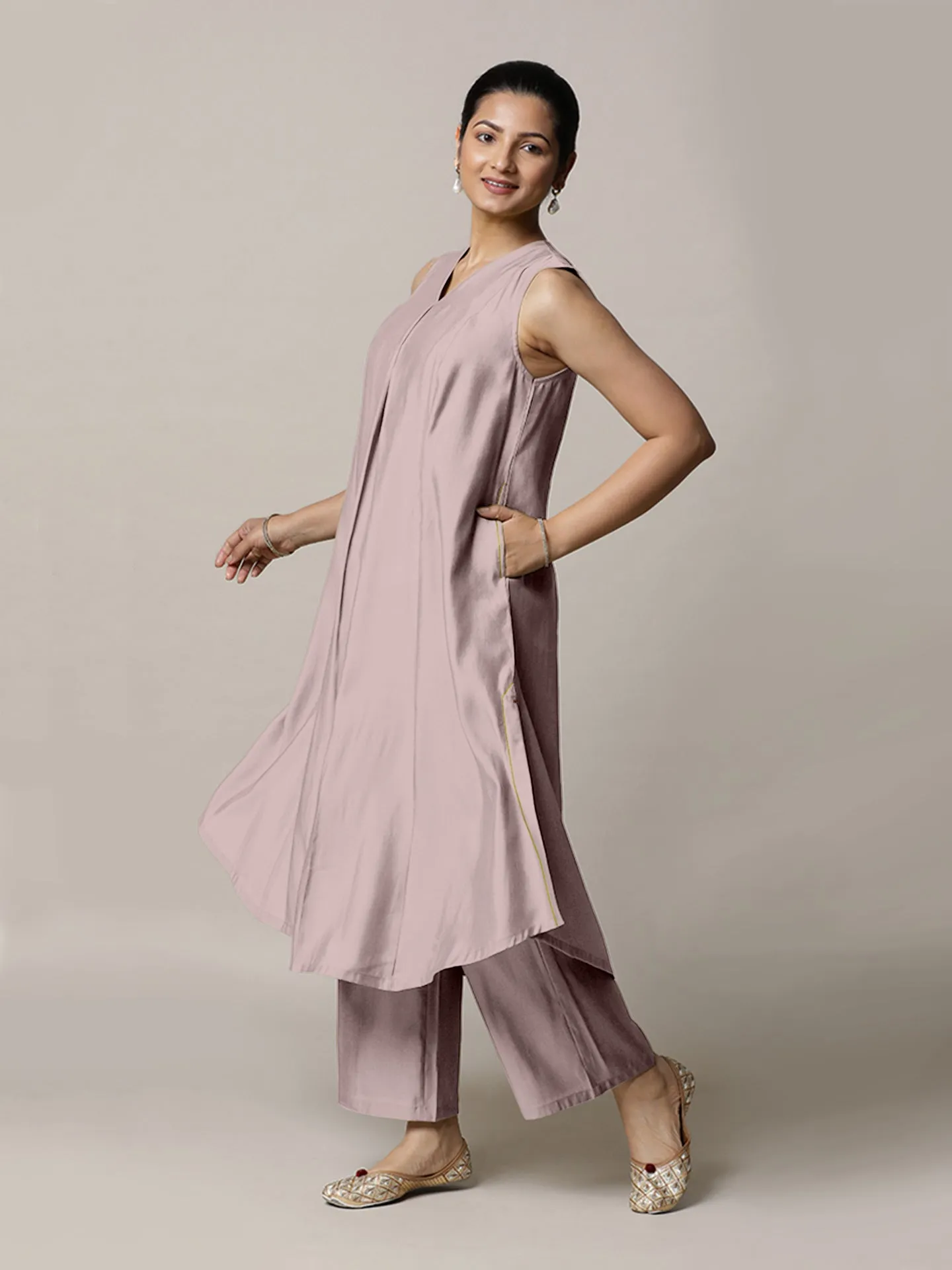 Mirha x Rozaana | A Line Kurta in Lilac with Thread Work | Coords or Only Kurta