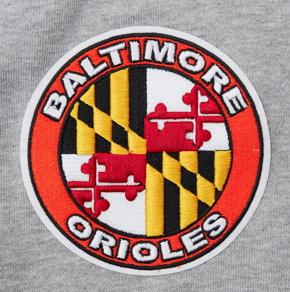 MLB BALTIMORE ORIOLES OLD ENGLISH MEN'S PO HOODIE (HEATHER GREY)